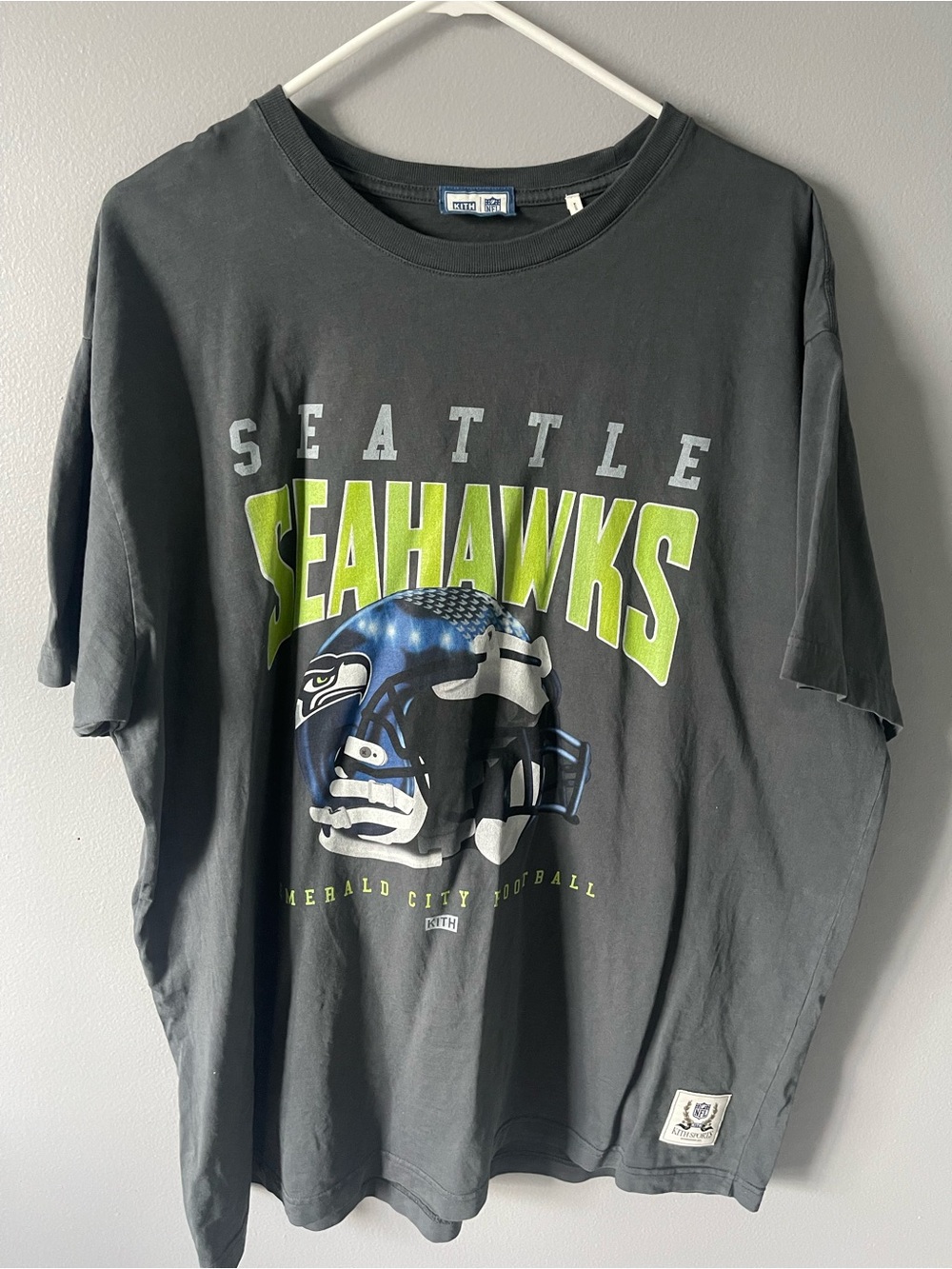 The Kith x NFL Seattle Seahawks Vintage Tee - Picture 1 of 3